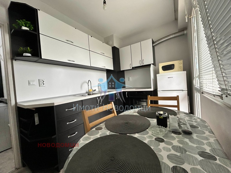 Продава 1-СТАЕН, град Шумен, Боян Българанов 1 • 69900 € / 136712.52 лв. • 73642704 1 — Holmes.bg Продава 1-СТАЕН, град Шумен, Боян Българанов 1 • 69900 € / 136712.52 лв. • 73642704 1