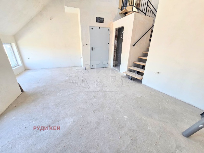 Продава 3-СТАЕН, град Варна, Колхозен пазар • 220000 € / 430282.60 лв. • 89883528 1 — Holmes.bg Продава 3-СТАЕН, град Варна, Колхозен пазар • 220000 € / 430282.60 лв. • 89883528 1