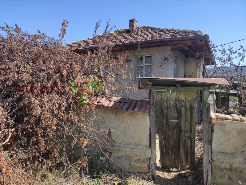 Продава КЪЩА, област Велико Търново, с. Сливовица • 10000 € • 49560467 1 — Holmes.bg Продава КЪЩА, област Велико Търново, с. Сливовица • 10000 € • 49560467 1