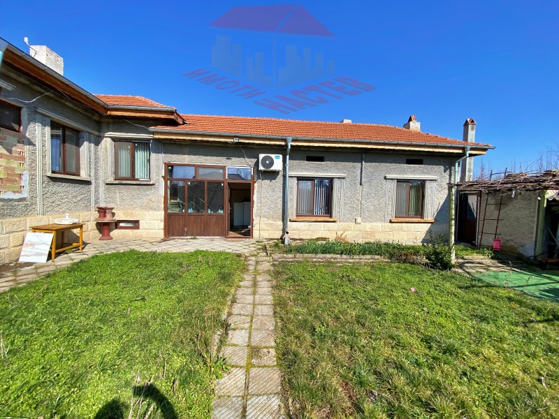 Продава КЪЩА, област Шумен, гр. Плиска • 159000 € / 310976.97 лв. • 23922299 1 — Holmes.bg Продава КЪЩА, област Шумен, гр. Плиска • 159000 € / 310976.97 лв. • 23922299 1