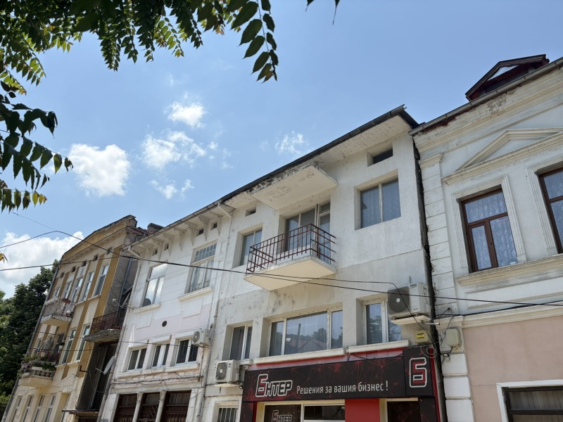 Продава ЕТАЖ ОТ КЪЩА, град Шумен, Център • 150000 € / 293374.50 лв. • 41374963 1 — Holmes.bg Продава ЕТАЖ ОТ КЪЩА, град Шумен, Център • 150000 € / 293374.50 лв. • 41374963 1
