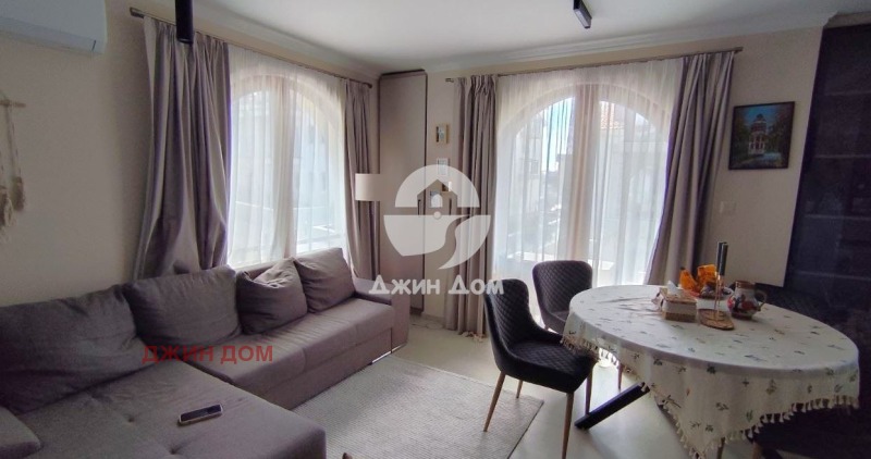 Продава 4-СТАЕН, област Бургас, с. Кошарица • 175000 € / 342270.25 лв. • 46786487 1 — Holmes.bg Продава 4-СТАЕН, област Бургас, с. Кошарица • 175000 € / 342270.25 лв. • 46786487 1