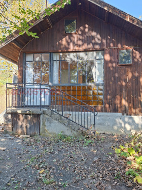 Продава Вила, гр. Елена