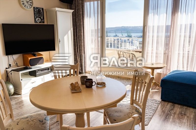 Продава 3-СТАЕН, град Варна, Център • 278000 € / 543720.74 лв. • 78988276 1 — Holmes.bg Продава 3-СТАЕН, град Варна, Център • 278000 € / 543720.74 лв. • 78988276 1