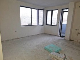 Продажба на четеристайни апартаменти в град Кърджали - изображение 14 