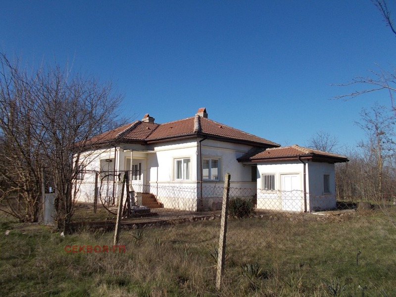 Продава КЪЩА, област Добрич, с. Дъбрава • 37000 € / 72365.71 лв. • 54292882 1 — Holmes.bg Продава КЪЩА, област Добрич, с. Дъбрава • 37000 € / 72365.71 лв. • 54292882 1