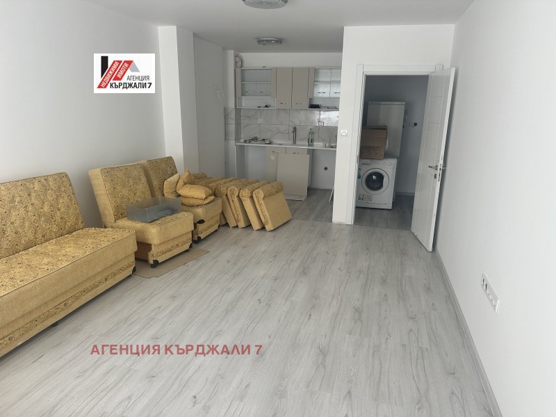 Продава 2-СТАЕН, град Кърджали, Център • 105000 € / 205362.15 лв. • 74306702 1 — Holmes.bg Продава 2-СТАЕН, град Кърджали, Център • 105000 € / 205362.15 лв. • 74306702 1