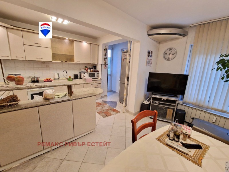 Продава МЕЗОНЕТ, град Русе, Ялта • 165000 € / 322711.95 лв. • 68540887 1 — Holmes.bg Продава МЕЗОНЕТ, град Русе, Ялта • 165000 € / 322711.95 лв. • 68540887 1