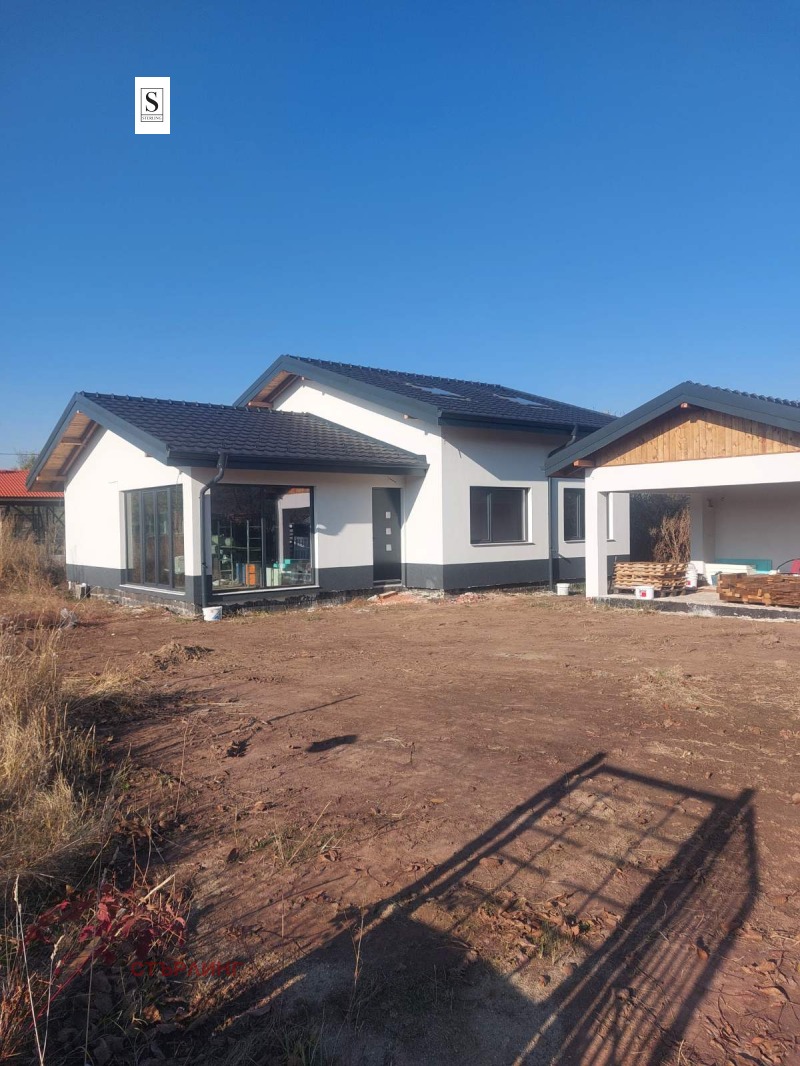 Продава КЪЩА, област София, с. Богданлия • 180000 € • 54971716 1 — Holmes.bg Продава КЪЩА, област София, с. Богданлия • 180000 € • 54971716 1