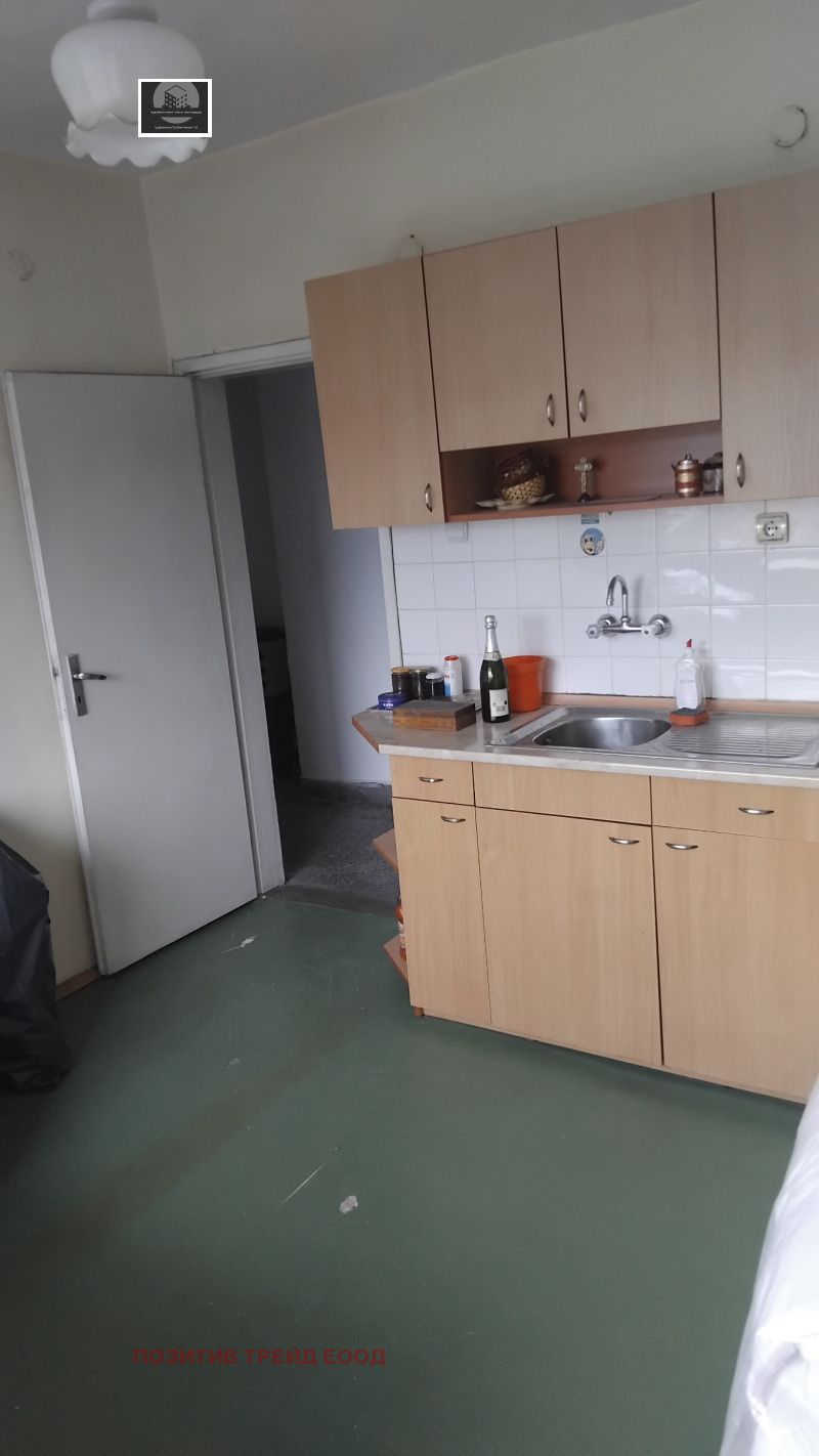 Продава 3-СТАЕН, област Кюстендил, гр. Кочериново • 30000 € • 33779104 1 — Holmes.bg Продава 3-СТАЕН, област Кюстендил, гр. Кочериново • 30000 € • 33779104 1
