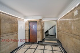 Обява Продава ОФИС,град София, Оборище