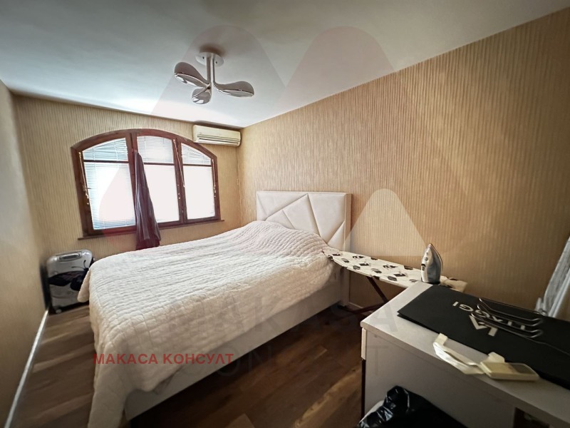 Продава КЪЩА, град София, Люлин 9 • 168000 € / 328579.44 лв. • 55351894 1 — Holmes.bg Продава КЪЩА, град София, Люлин 9 • 168000 € / 328579.44 лв. • 55351894 1