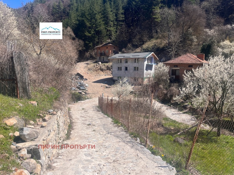 Продава КЪЩА, област Благоевград, с. Гостун • 70000 € • 62515971 1 — Holmes.bg Продава КЪЩА, област Благоевград, с. Гостун • 70000 € • 62515971 1