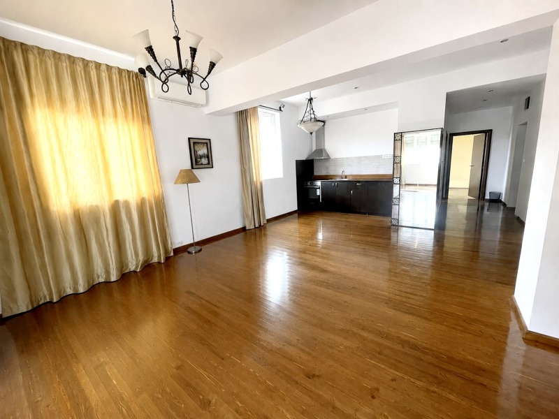 Продава 3-СТАЕН, град Шумен, Добруджански • 185000 € • 91372581 1 — Holmes.bg Продава 3-СТАЕН, град Шумен, Добруджански • 185000 € • 91372581 1
