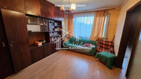 Продажба на едностайни апартаменти в град Шумен - изображение 1 