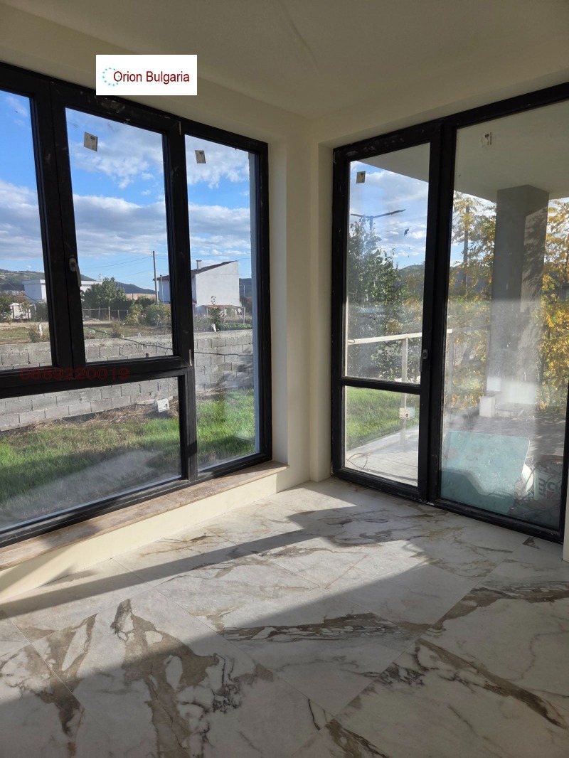 Продава КЪЩА, област Шумен, с. Драгоево • 135000 € / 264037.05 лв. • 72114185 1 — Holmes.bg Продава КЪЩА, област Шумен, с. Драгоево • 135000 € / 264037.05 лв. • 72114185 1