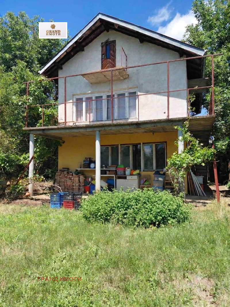 Продава КЪЩА, област Русе, с. Червена вода • 67000 € / 131040.61 лв. • 78079658 1 — Holmes.bg Продава КЪЩА, област Русе, с. Червена вода • 67000 € / 131040.61 лв. • 78079658 1