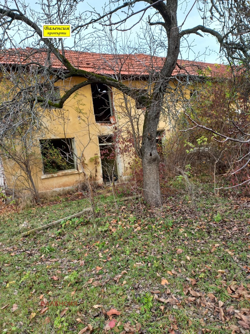 Продава  Къща, област Враца, с. Баница • 10 000 лв. • ID 28144169 — holmes.bg - [1] 