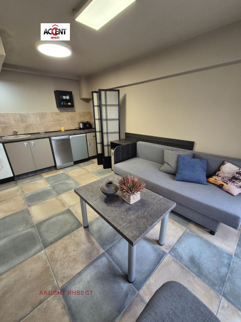 Продава ГАРАЖ, ПАРКОМЯСТО, град Варна, Левски 1 • 110700 € / 216510.38 лв. • 29904038 1 — Holmes.bg Продава ГАРАЖ, ПАРКОМЯСТО, град Варна, Левски 1 • 110700 € / 216510.38 лв. • 29904038 1