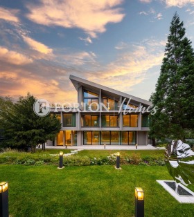 КЪЩА, 956 m2 - Holmes.bg КЪЩА, 956 m2