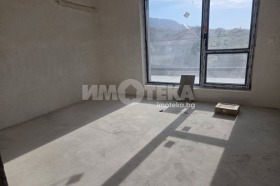 Обява Продава 2-СТАЕН,град Варна, Левски 1