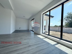 КЪЩА, 131 m2 - Holmes.bg КЪЩА, 131 m2