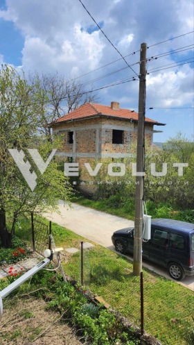 Продажба на имоти в с. Долище, област Варна - изображение 4 