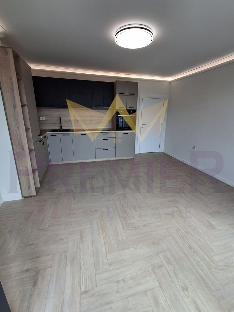 Продава 3-СТАЕН, град Варна, Гранд Мол • 190000 € • 85926510 1 — Holmes.bg Продава 3-СТАЕН, град Варна, Гранд Мол • 190000 € • 85926510 1