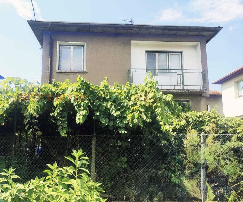 Продава КЪЩА, град София, Орландовци • 250000 € • 37826486 1 — Holmes.bg Продава КЪЩА, град София, Орландовци • 250000 € • 37826486 1
