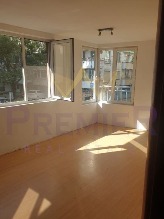 Продава 3-СТАЕН, град София, Красно село • 275000 € / 537853.25 лв. • 21975441 1 — Holmes.bg Продава 3-СТАЕН, град София, Красно село • 275000 € / 537853.25 лв. • 21975441 1