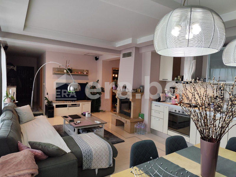 Продава КЪЩА, град Варна, Изгрев • 319000 € / 623909.77 лв. • 30174578 1 — Holmes.bg Продава КЪЩА, град Варна, Изгрев • 319000 € / 623909.77 лв. • 30174578 1