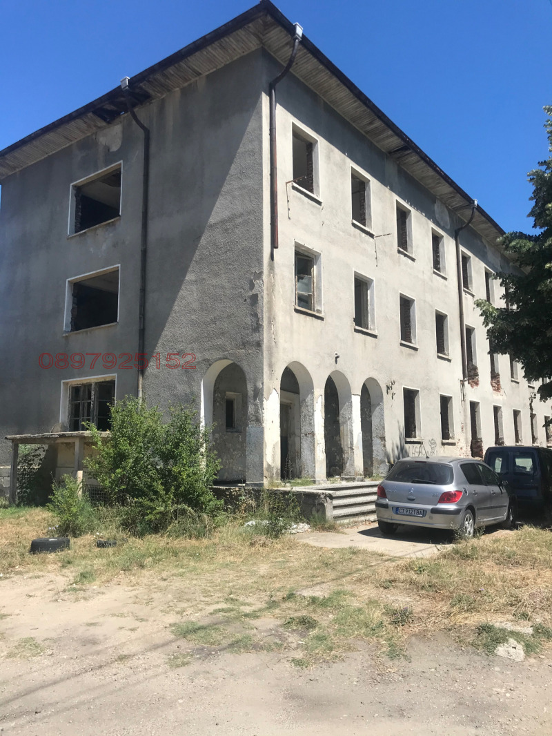 Продава ХОТЕЛ, област Стара Загора, гр. Казанлък • 1099900 € • 84304754 1 — Holmes.bg Продава ХОТЕЛ, област Стара Загора, гр. Казанлък • 1099900 € • 84304754 1