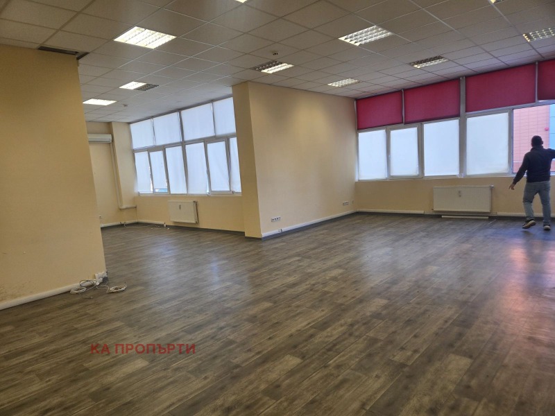 Продава ОФИС, град София, 7-ми 11-ти километър • 144000 € • 60765574 1 — Holmes.bg Продава ОФИС, град София, 7-ми 11-ти километър • 144000 € • 60765574 1