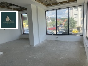 Продажба на офиси в град Благоевград - изображение 1 