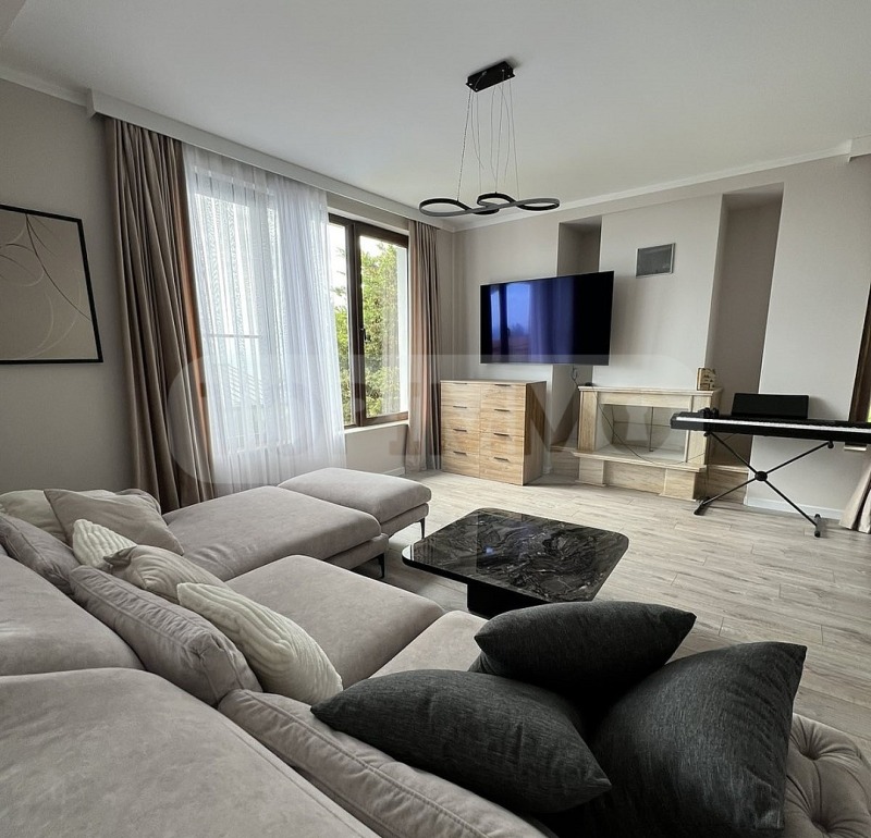 Продава КЪЩА, област Добрич, гр. Балчик • 360000 € / 704098.80 лв. • 56428148 1 — Holmes.bg Продава КЪЩА, област Добрич, гр. Балчик • 360000 € / 704098.80 лв. • 56428148 1