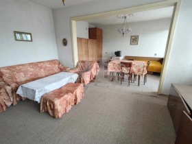 Продажба на четеристайни апартаменти в град Добрич - изображение 9 
