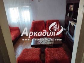Продажба на етажи от къща в град Пловдив - изображение 10 