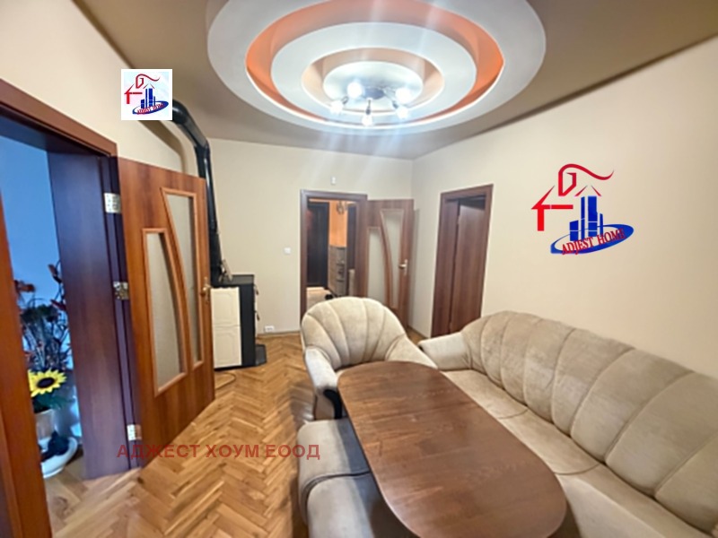 Продава МНОГОСТАЕН, град Шумен, Гривица • 300000 € • 67045230 1 — Holmes.bg Продава МНОГОСТАЕН, град Шумен, Гривица • 300000 € • 67045230 1
