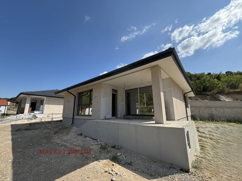 Продава КЪЩА, област Стара Загора, с. Богомилово • 180000 € / 352049.40 лв. • 57513574 1 — Holmes.bg Продава КЪЩА, област Стара Загора, с. Богомилово • 180000 € / 352049.40 лв. • 57513574 1