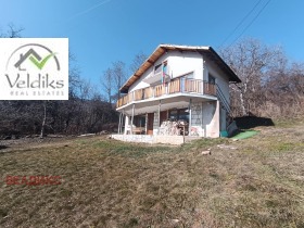Продава Къща, с. Сирищник