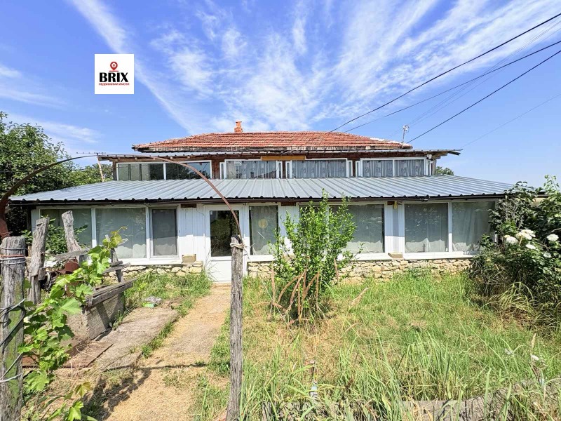 Продава КЪЩА, област Русе, с. Ново село • 51500 € / 100725.24 лв. • 61934861 1 — Holmes.bg Продава КЪЩА, област Русе, с. Ново село • 51500 € / 100725.24 лв. • 61934861 1