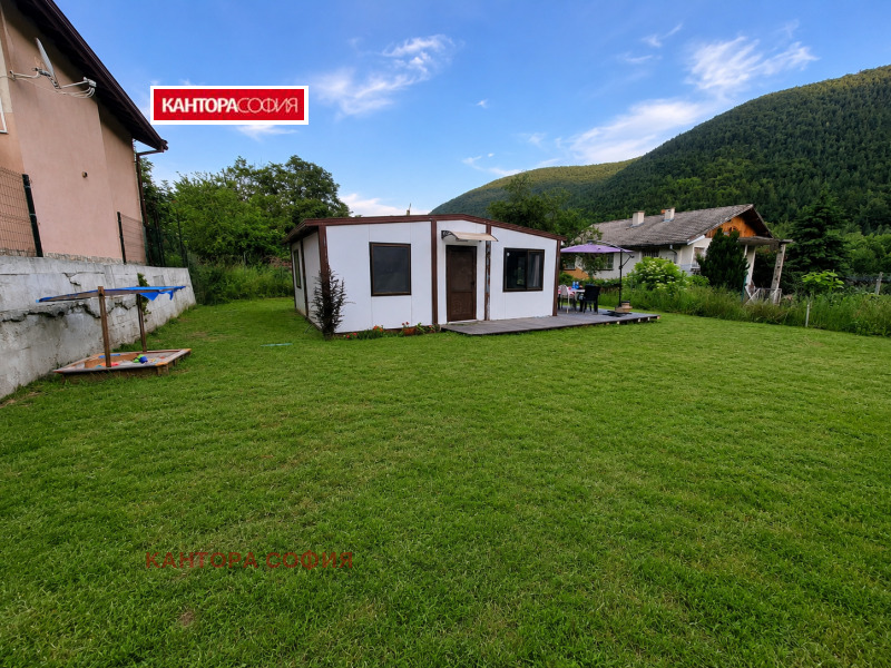 Продава КЪЩА, област София, с. Бракьовци • 62000 € • 52834442 1 — Holmes.bg Продава КЪЩА, област София, с. Бракьовци • 62000 € • 52834442 1