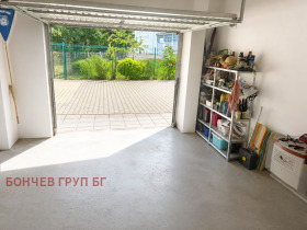ГАРАЖ, ПАРКОМЯСТО, 25 m2 - Holmes.bg ГАРАЖ, ПАРКОМЯСТО, 25 m2