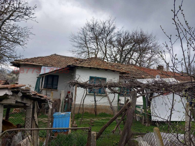 Продава КЪЩА, област Шумен, с. Църквица • 30000 € / 58674.90 лв. • 35099686 1 — Holmes.bg Продава КЪЩА, област Шумен, с. Църквица • 30000 € / 58674.90 лв. • 35099686 1