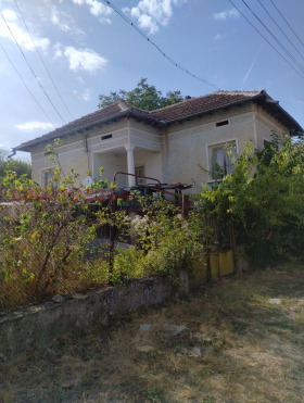 Продава Къща, с. Ослен Криводол