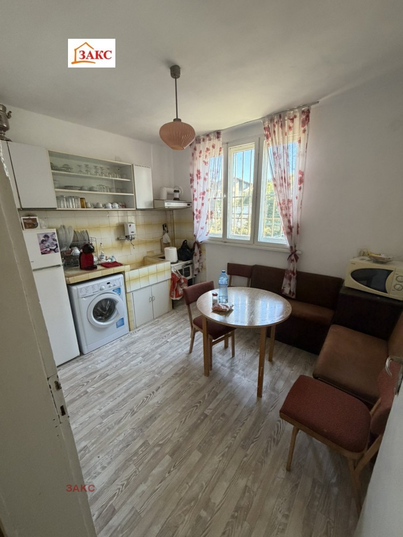 Продава ЕТАЖ ОТ КЪЩА, град Кърджали, Байкал • 112000 € • 40822786 1 — Holmes.bg Продава ЕТАЖ ОТ КЪЩА, град Кърджали, Байкал • 112000 € • 40822786 1