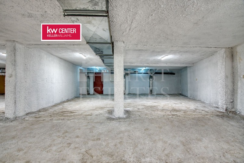 Продава ГАРАЖ, ПАРКОМЯСТО, град София, Изток • 36200 € / 70801.05 лв. • 47167032 1 — Holmes.bg Продава ГАРАЖ, ПАРКОМЯСТО, град София, Изток • 36200 € / 70801.05 лв. • 47167032 1