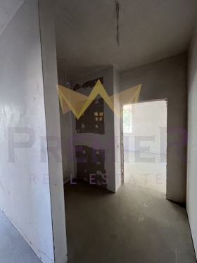 Обява Продава 3-СТАЕН,град София, Дървеница>