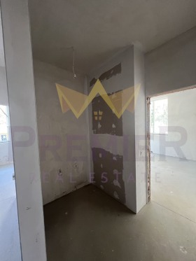 Обява Продава 3-СТАЕН,град София, Дървеница