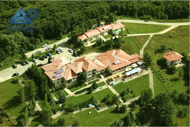 Продава ХОТЕЛ, гр. Априлци, област Ловеч